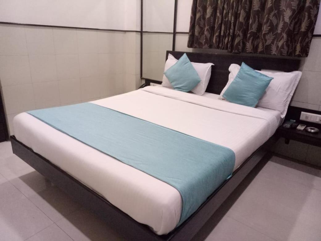 Hotel Sharda Mumbai Exterior foto